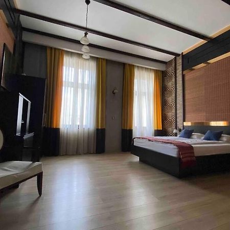 Safari Royal Apartment 오라데아 외부 사진
