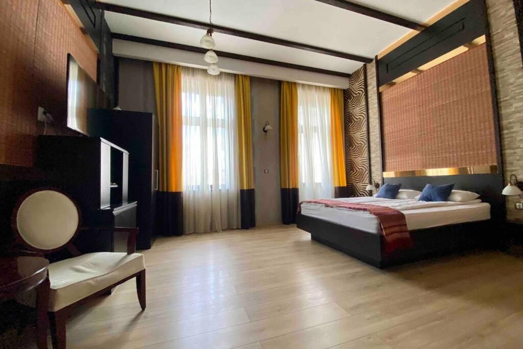 Safari Royal Apartment 오라데아 외부 사진